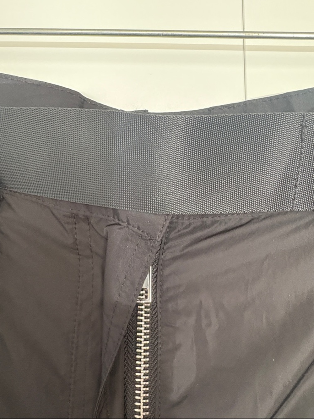 Poster Girl Cargo pants tiered ankle M - Picture 3 of 6